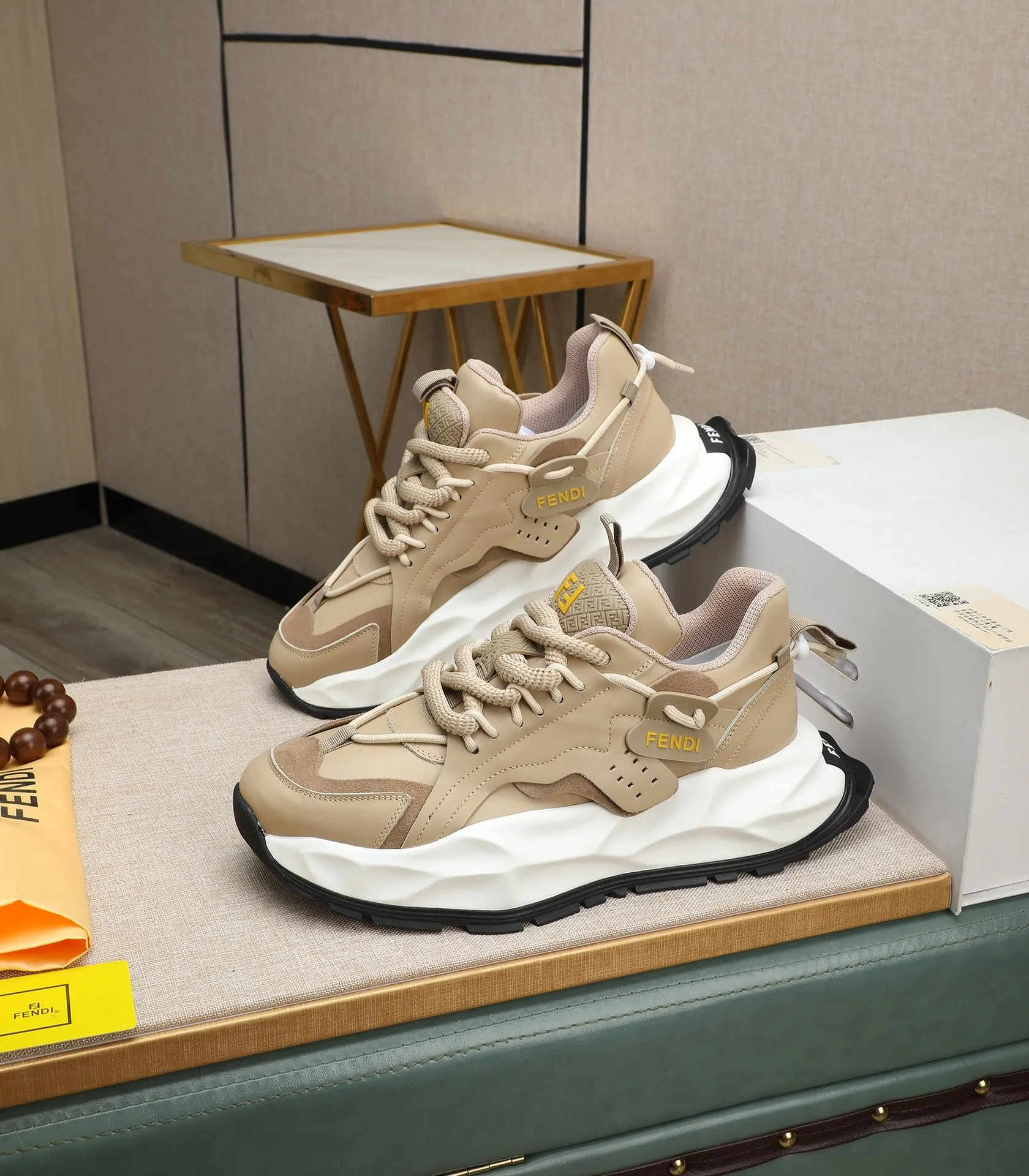 Men's clothing and shoes 💰580 🕷🕷【FENDI】FENDI fashionable casual men's shoes🇨🇳Original official website 1:1 model opening, new models are available first💯Not high-profile but avant-garde, simple, low-key and fashionable, super versatile style🌿Made of original cowhide➕Pigskin lining🎋The version is comfortable on the feet, so rigorous for any small place, first-class workmanship🍍38-44 Large quantities in stock